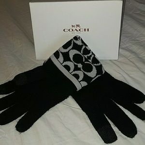 New in Box- Coach Gloves with smartphone touch